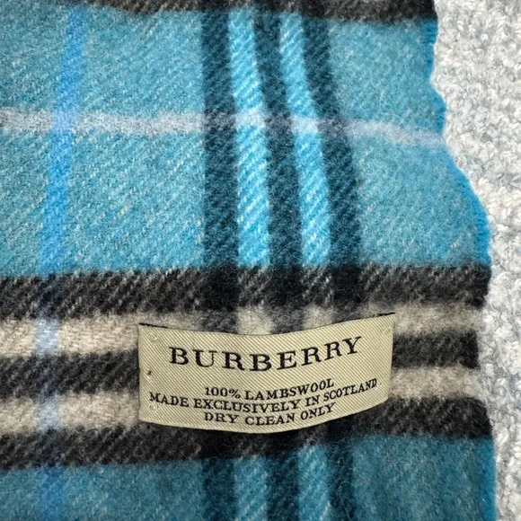 Burberry 100% Lambswool Authentic Blue Plaid Scarf